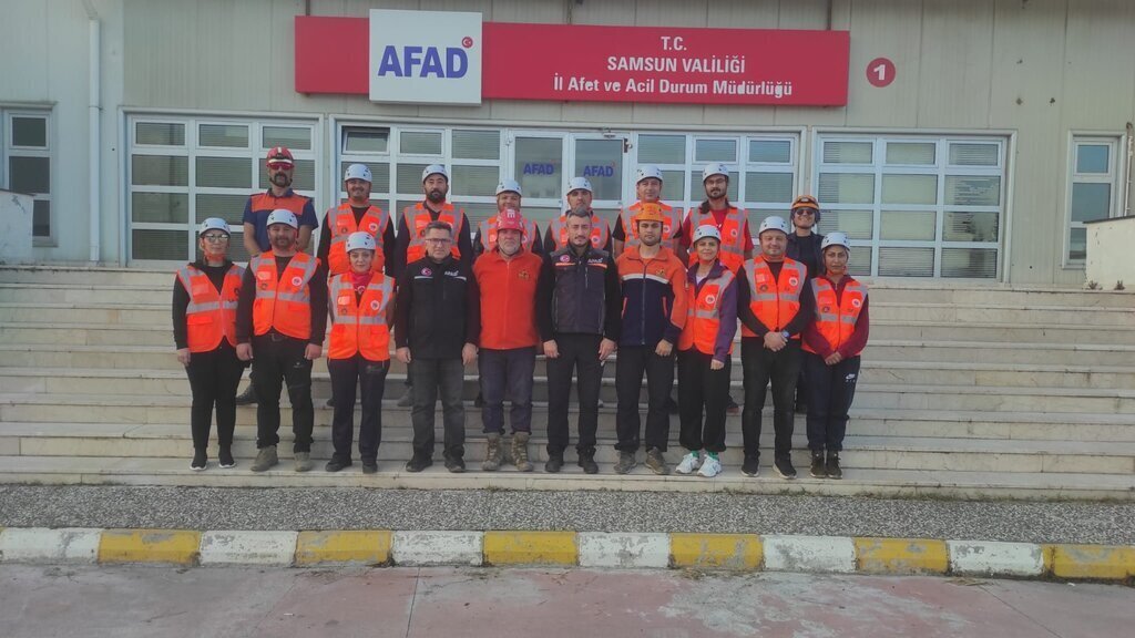 ATAKUMDA AFET GONULLULERI SEFERBERLIGI 3