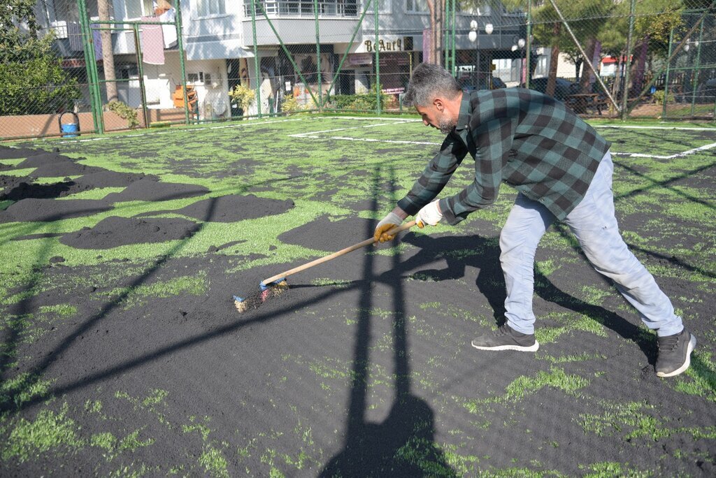 ATAKUMDA HALI SAHA YENILEME CALISMALARI 6