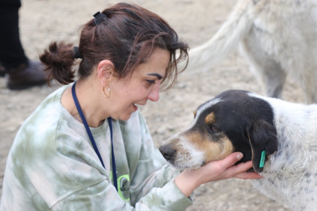 ATAKUMDA PATILI DOSTLAR ICIN ORNEK DAYANISMA 20