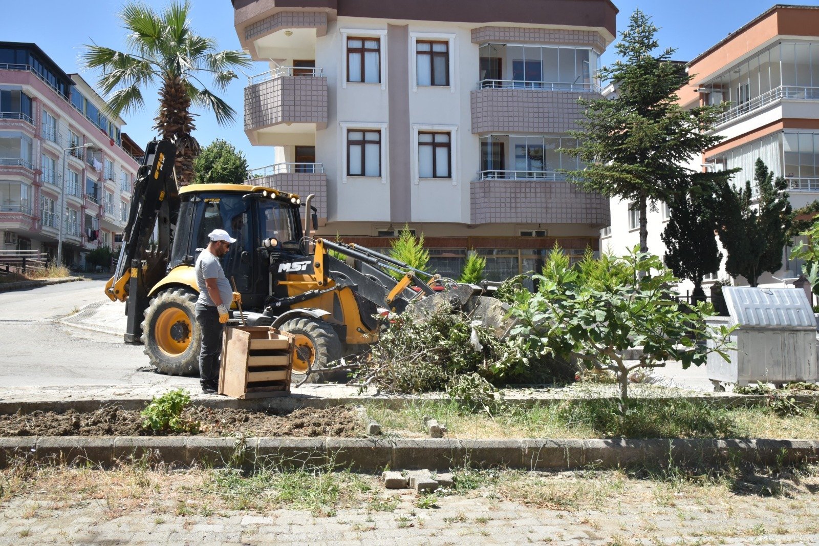 ATAKUMDA YOGUN TEMIZLIK MESAISI 1