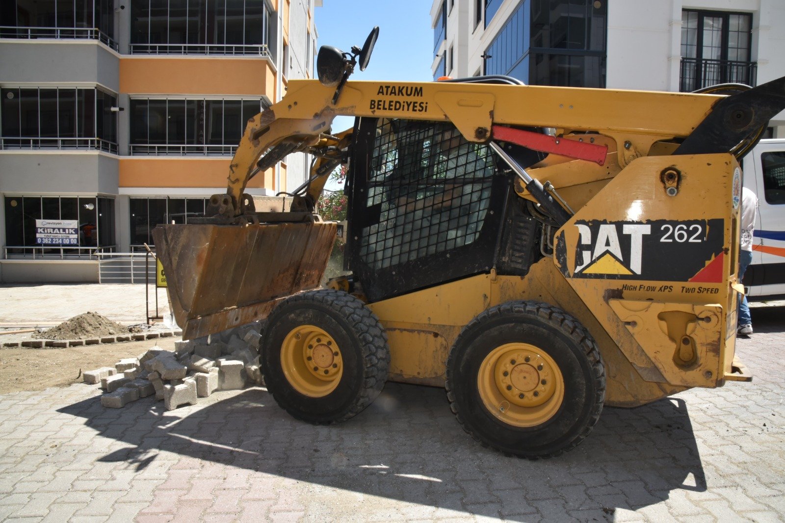 ATAKUMDA YOL CALISMALARI SON HIZ 13