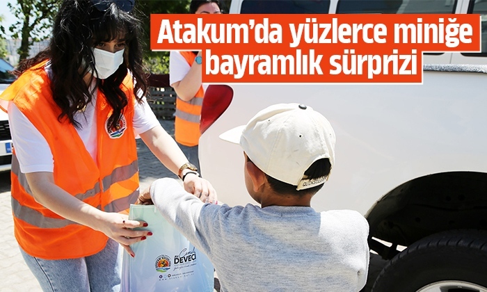 Atakum’da yüzlerce miniğe bayramlık sürprizi 