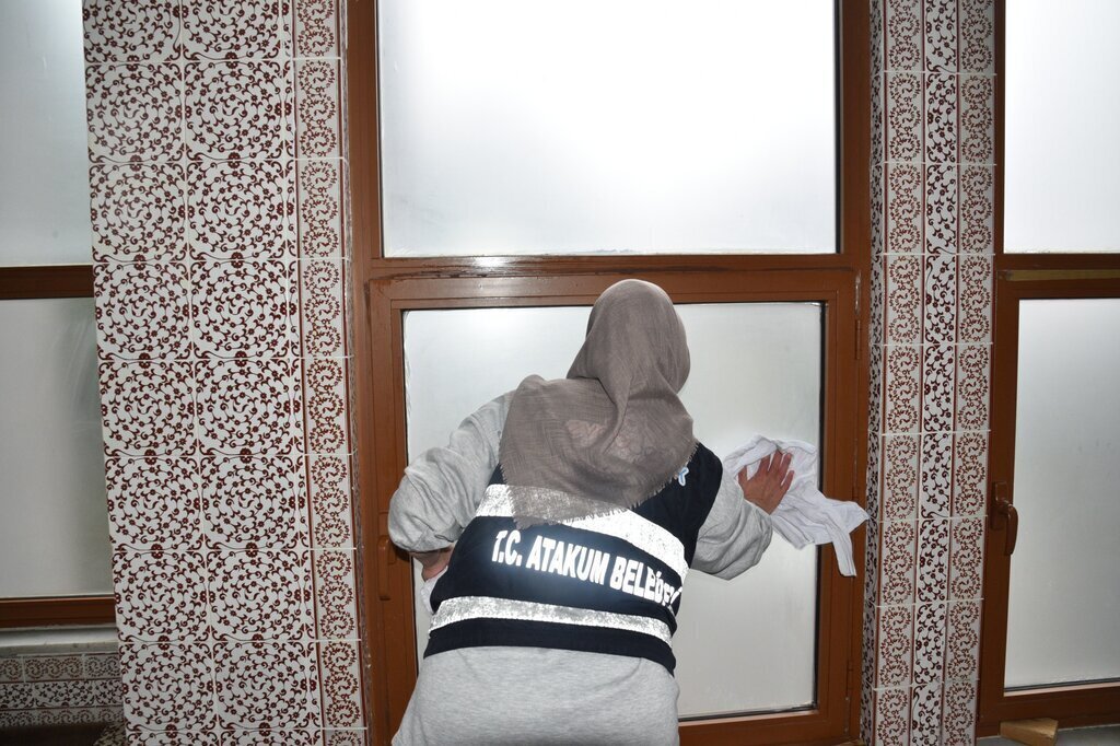 ATAKUMDAKI CAMILERDE RAMAZAN TEMIZLIGI 2