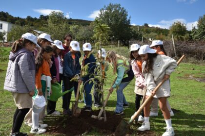 ATAKUMLU COCUKLAR YESIL NESIL ICIN SAHADA 7