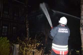 ATATURKUN SAMSUNDA KALDIGI KONAKTA CIK 952998 282908