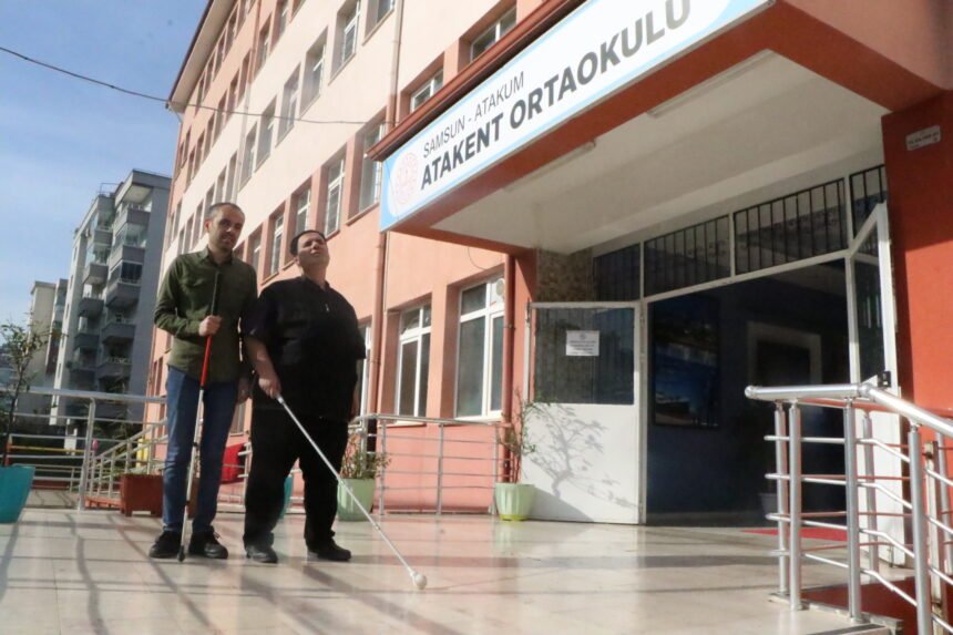 AYNI OKULDA GOREVLI GORME ENGELLI IKI OG 1028440 304919