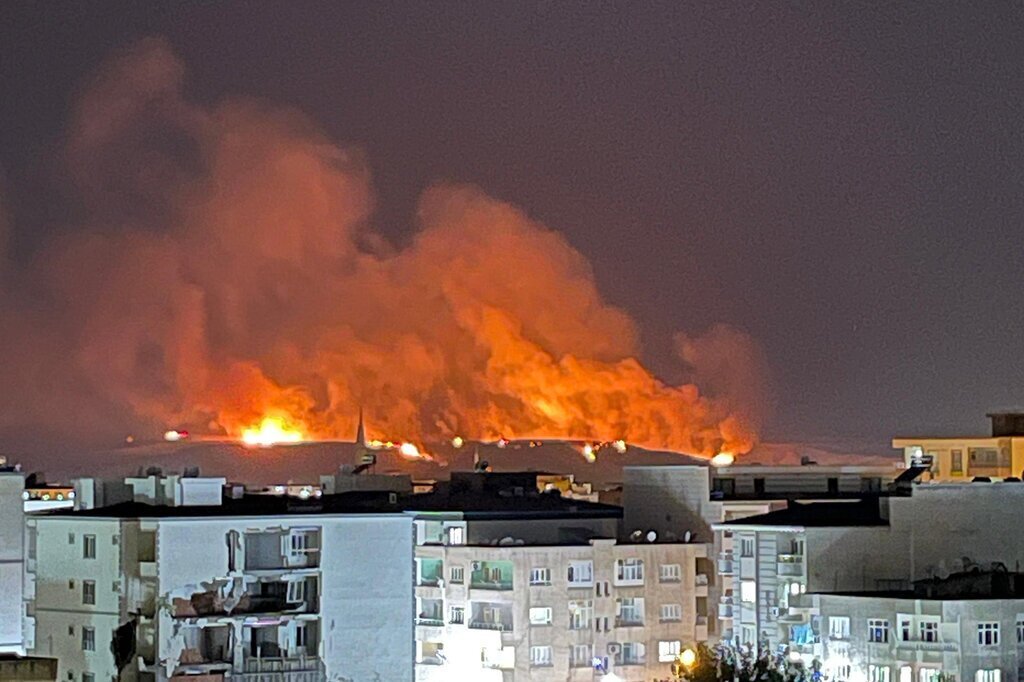 Aniz yangini geceyi aydinlatti