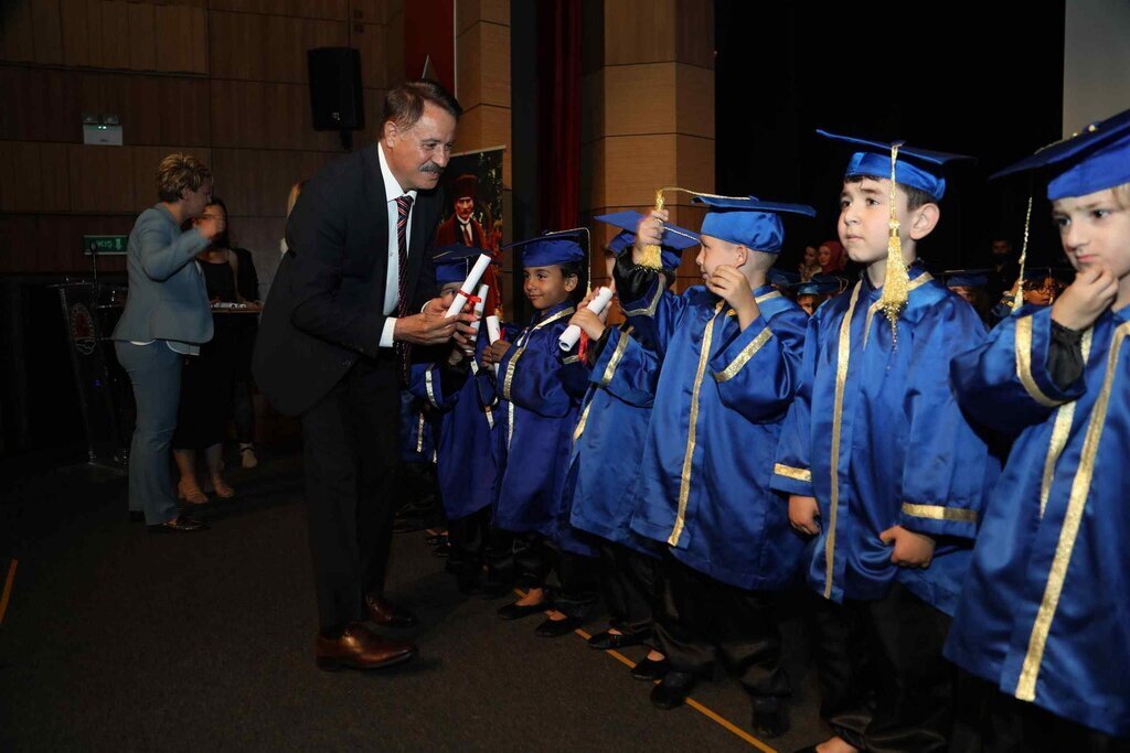 AtaCocuktan muhtesem yil sonu gosterisi scaled