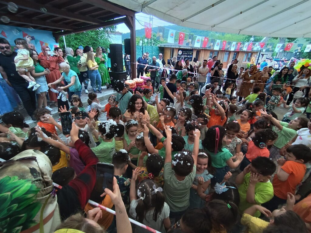 AtaCocuktan rengarenk festival scaled