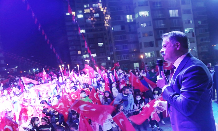 Atakum Belediyesi 29 Ekim Cumhuriyet Bayramı’nı Kentin Dört Bir Yanında Kutladı