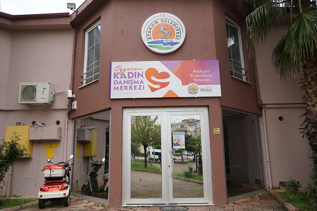 Atakum Belediyesinden Genc Kizlara Destek