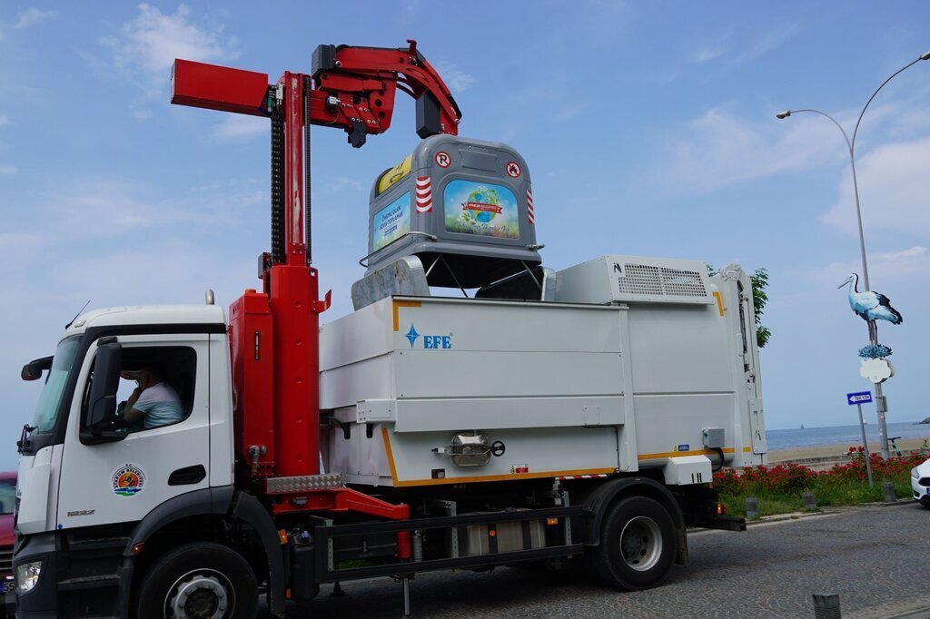 Atakuma Cevre Dostu Konteynerler