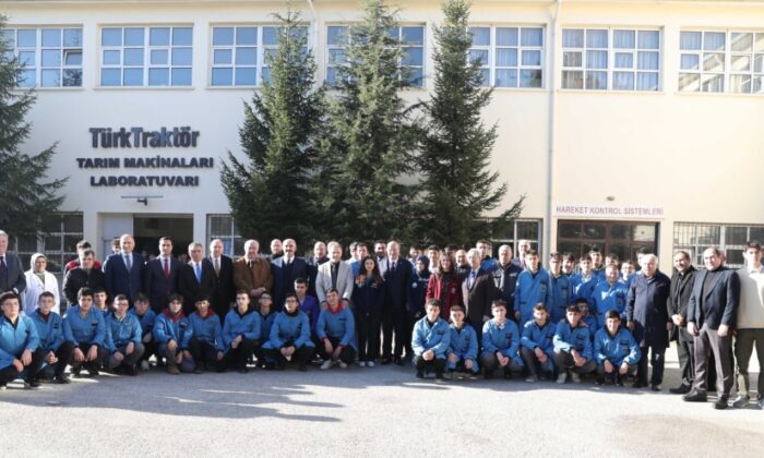 ATO Başkanı Baran ve Milli Eğitim Bakanı yardımcısı Şamlıoğlu’ndan Meslek Lisesi ziyareti