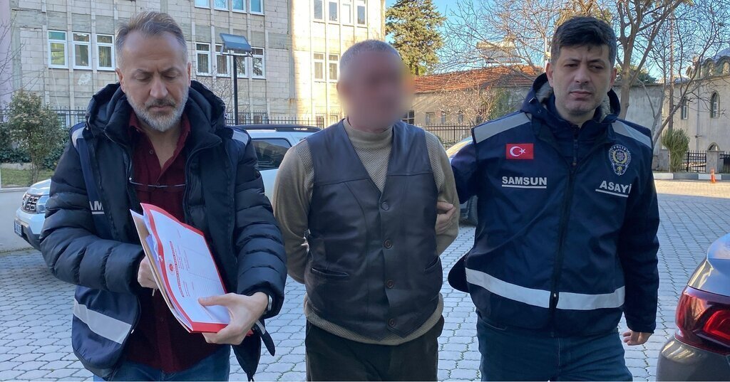 BABA VE OGLUNU TABANCAYLA VURAN ESKI ORT 537395 159208