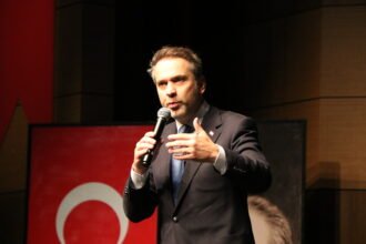 BAKAN BAYRAKTAR ABD ILE 43 MILYAR DOLAR 947311 281349