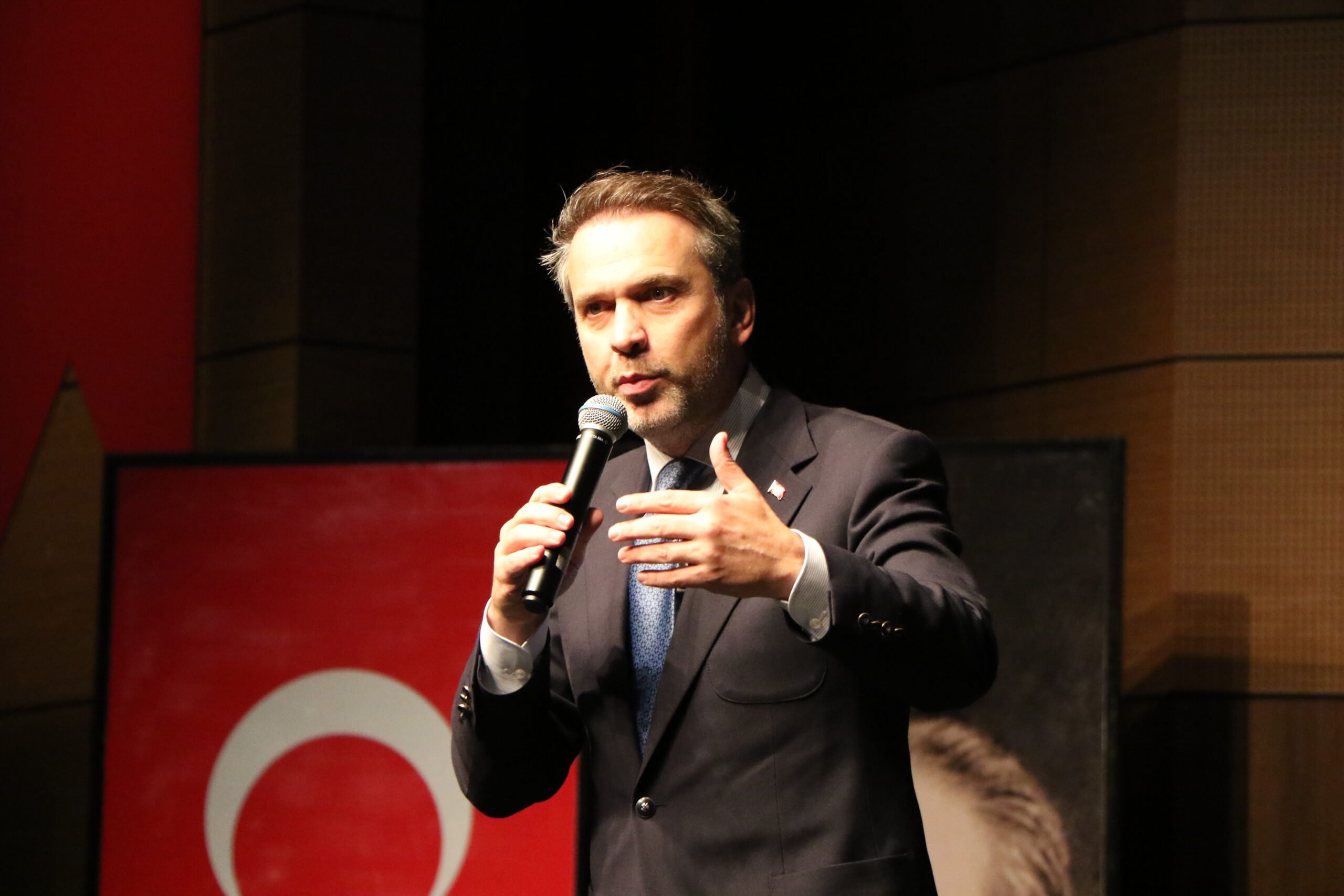 Bakan Bayraktar: ABD ile 43 milyar dolarlık anlaşma yaptık