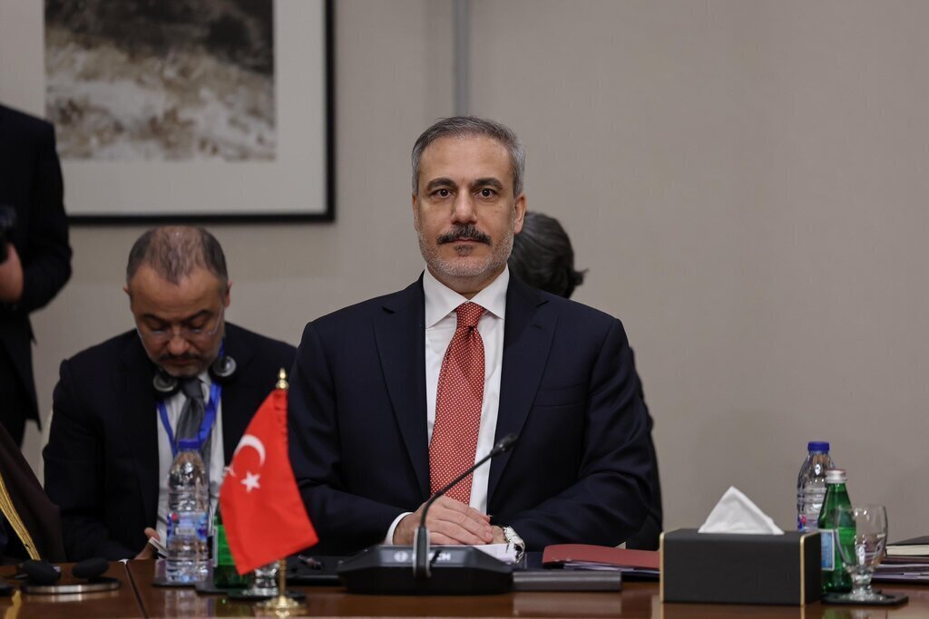 BAKAN FIDAN SURIYE HALKIYLA OMUZ OMUZA 469794 138861