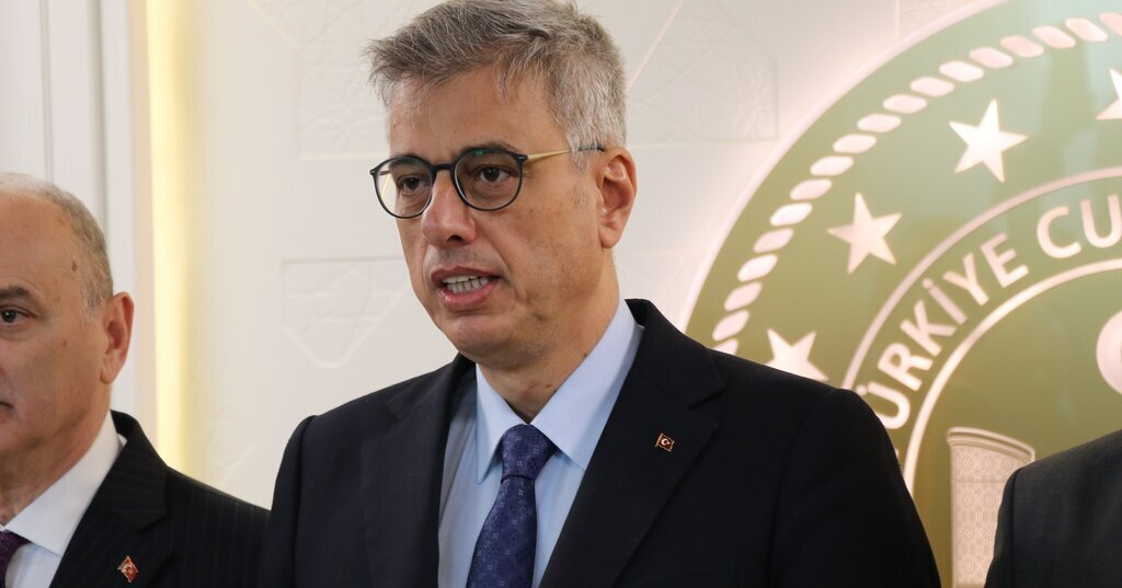 BAKAN MEMISOGLU INSANLARIMIZIN HASTALAN 509207 150744