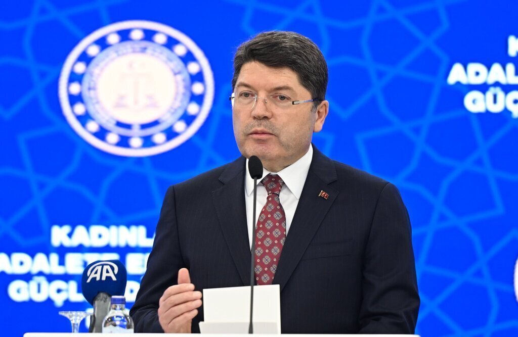 BAKAN TUNC ICISLERI BAKANIMIZA YONELIK 431864 127398 1 scaled