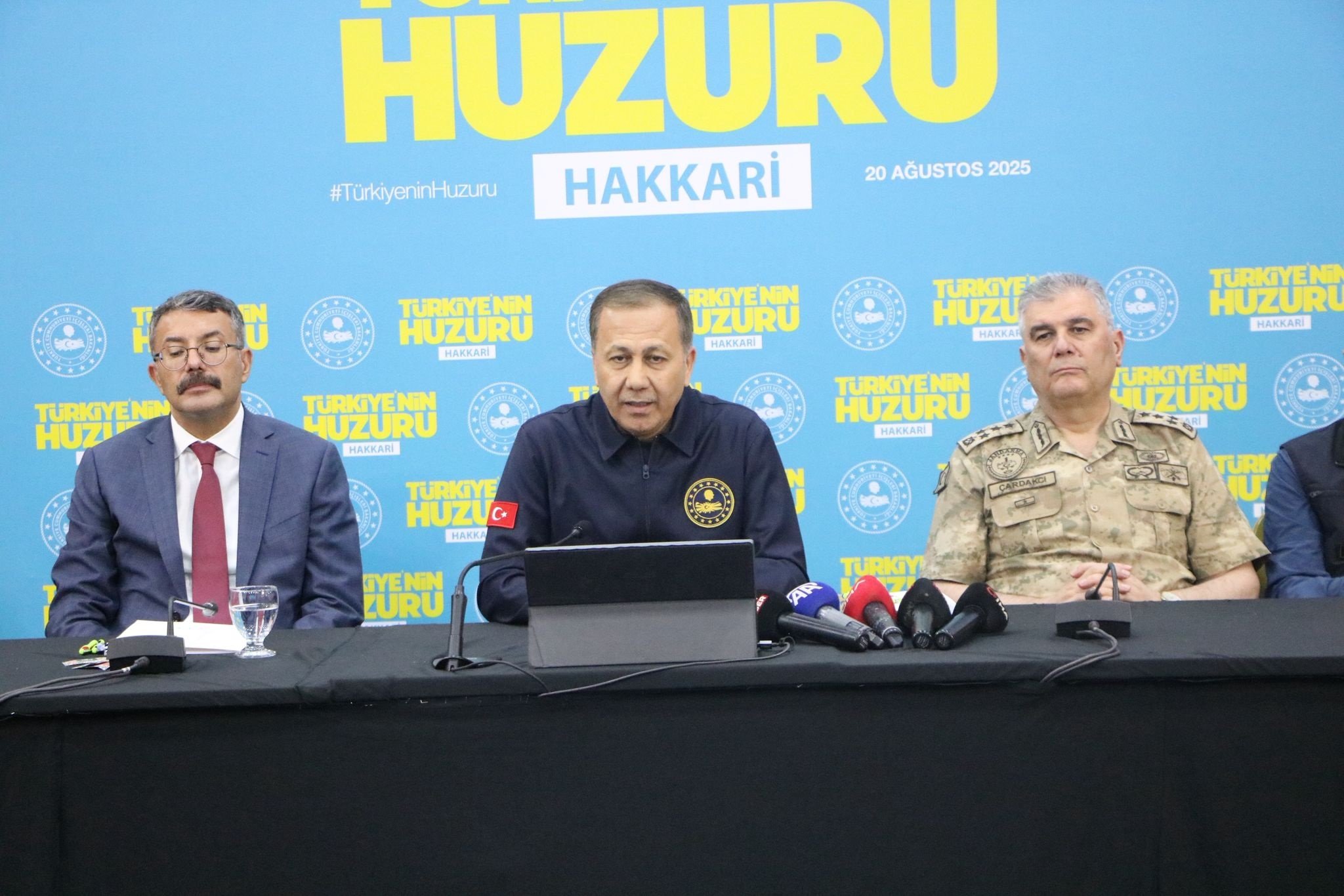 BAKAN YERLIKAYA TERORSUZ TURKIYE HEDEFI 874348 259715