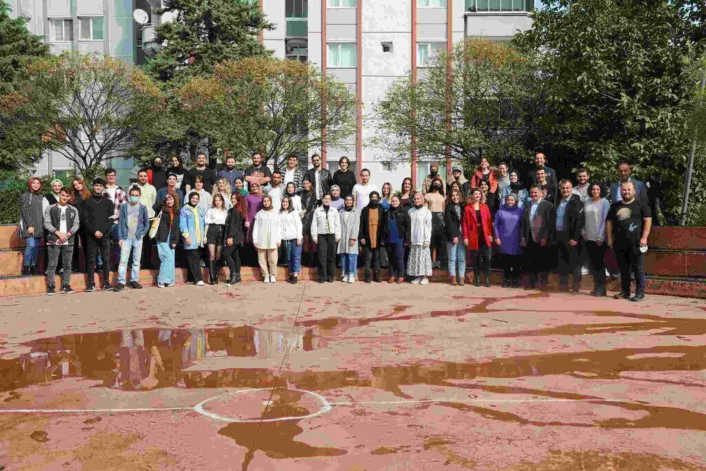 BASKAN DEVECI UNIVERSITELI GENCLERLE BULUSTU 5 scaled