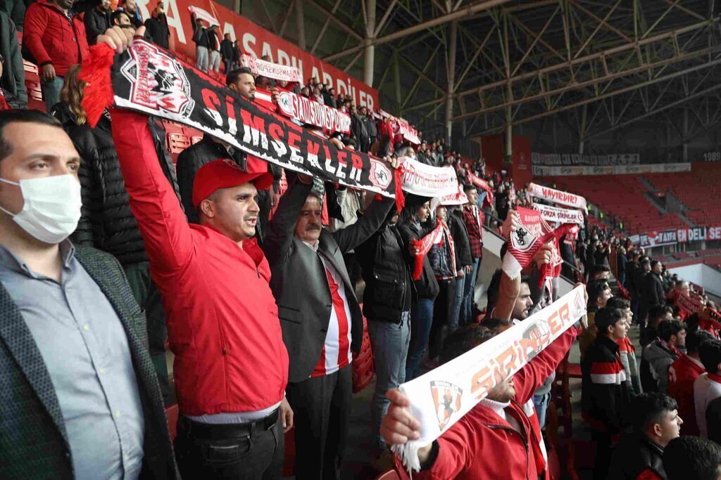 BASKAN DEVECIDEN SAMSUNSPORA TRIBUNDEN DESTEK 5 scaled