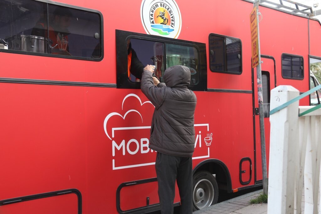 BASKAN TURKELDEN YUREKLERI ISITAN JEST 3