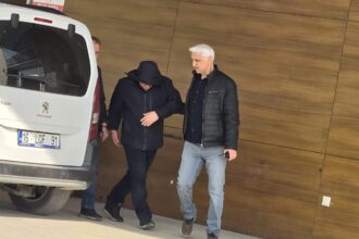 BASKASINA AIT ARSAYI SATMAK ICIN 100 BIN 1045657 310304