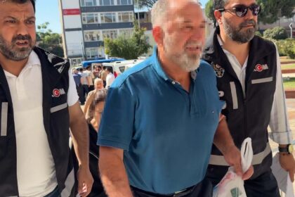 BICAK PARASI ALDIGI ONE SURULEN PROFES 928337 275736