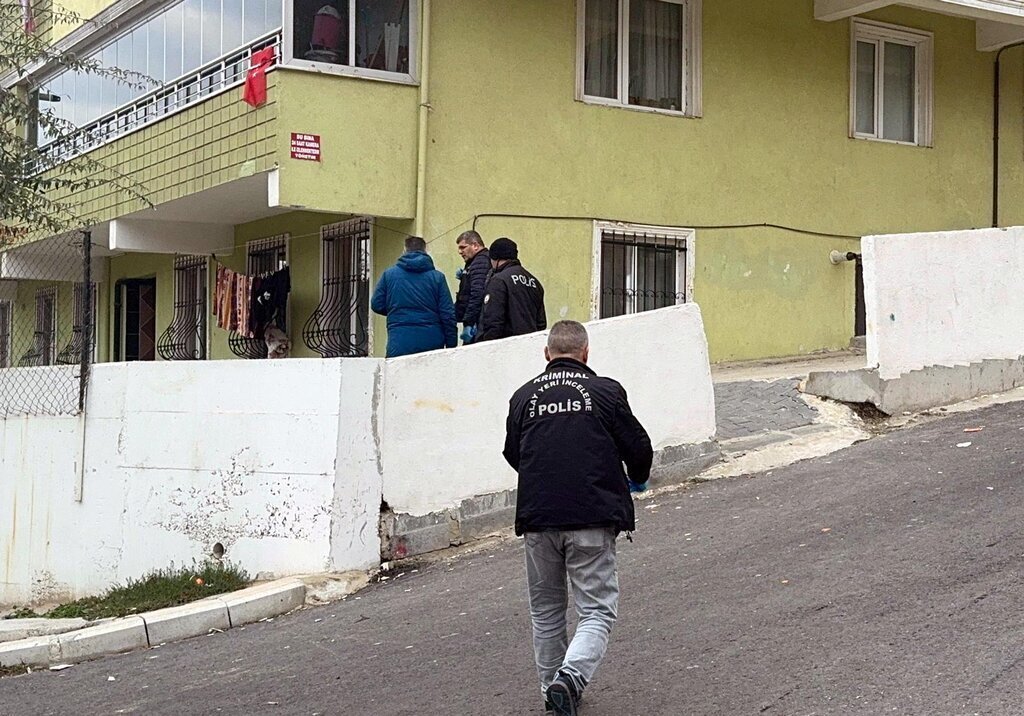 BICAKLA SALDIRAN OGLUNU TABANCA ILE YARA 443039 130843