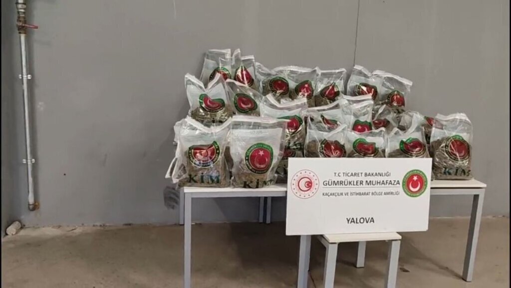 Bakan Bolat 10 milyon lira degerinde 80 kilo esrar ele gecirildigini acikladi