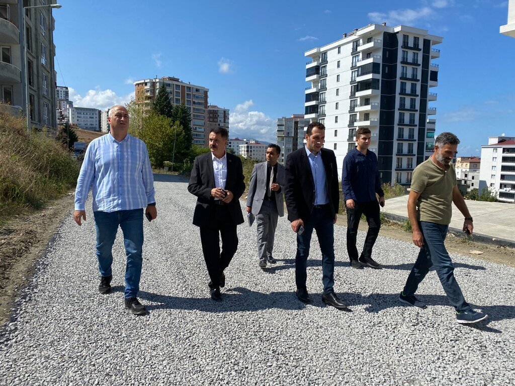 Baskan Deveciden muhtarlarla yerinde inceleme