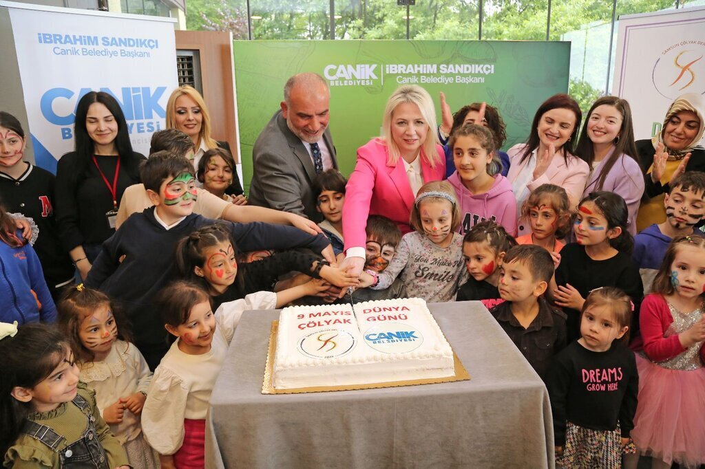 Baskan Sandikci Colyakin Farkindayiz