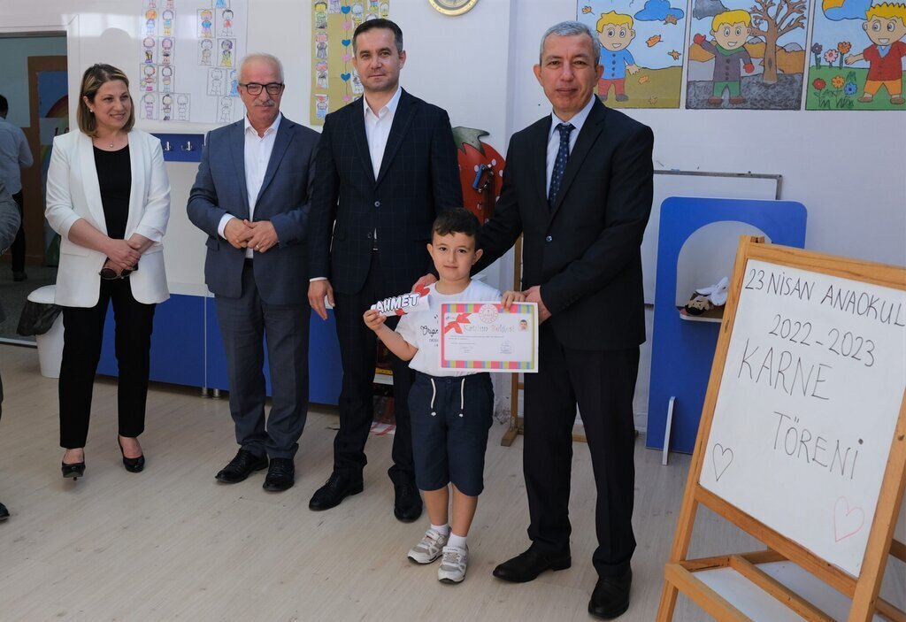 Baskan Togar Ogrencilerimiz ulkemizin gelecegidir scaled