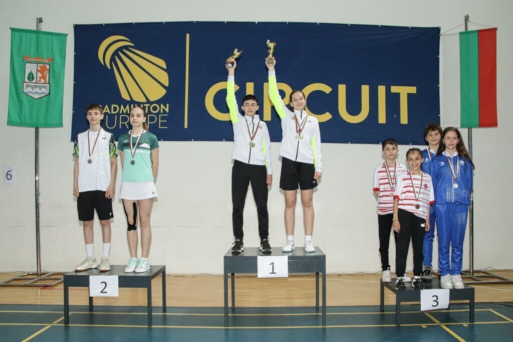 Buyuksehirden badmintonda cifte basari