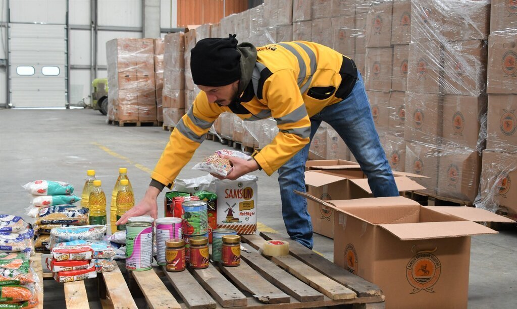 Buyuksehirden ihtiyac sahiplerine Ramazan yardimi 15