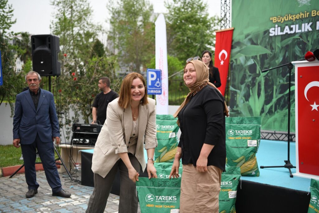 Samsun’da Üreticilere Silajlık Mısır Tohumu Dağıtıldı