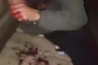 CANAKKALE LISE OGRENCISI OKUL ARKADAS 948161 281543 scaled e1759732536589