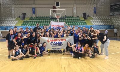 Canik Belediyespor Kulübü sezonun şampiyonu