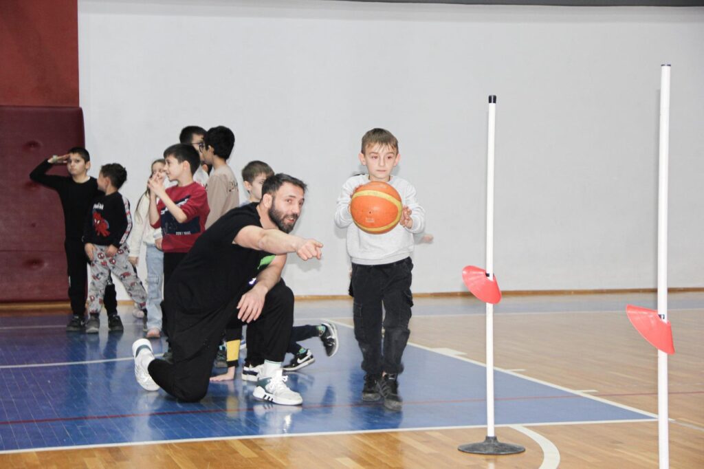 Canikli Çocuklar Parkurun Tozunu Dumana Kattı