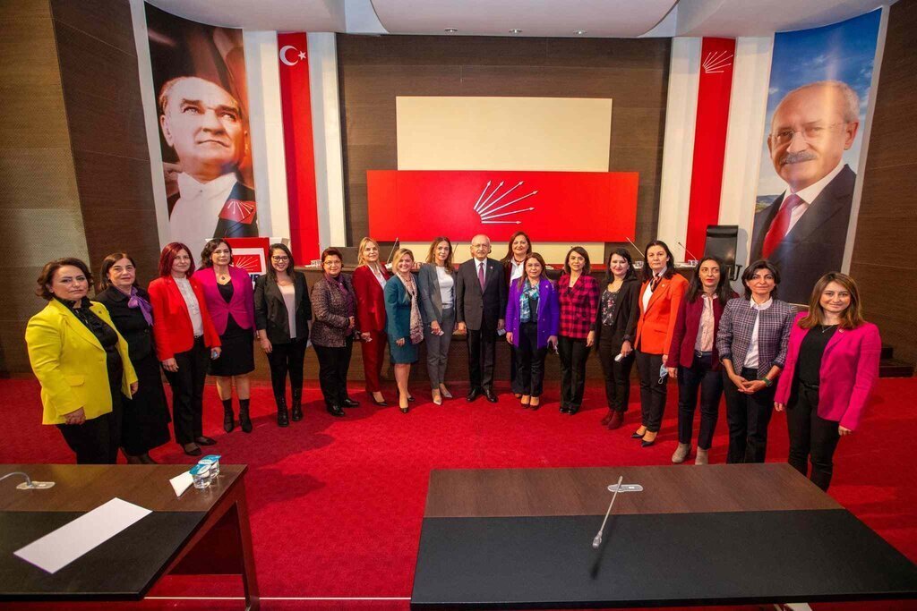 CHPli Kadin Milletvekillerinden Esit Temsil Icin Cagri
