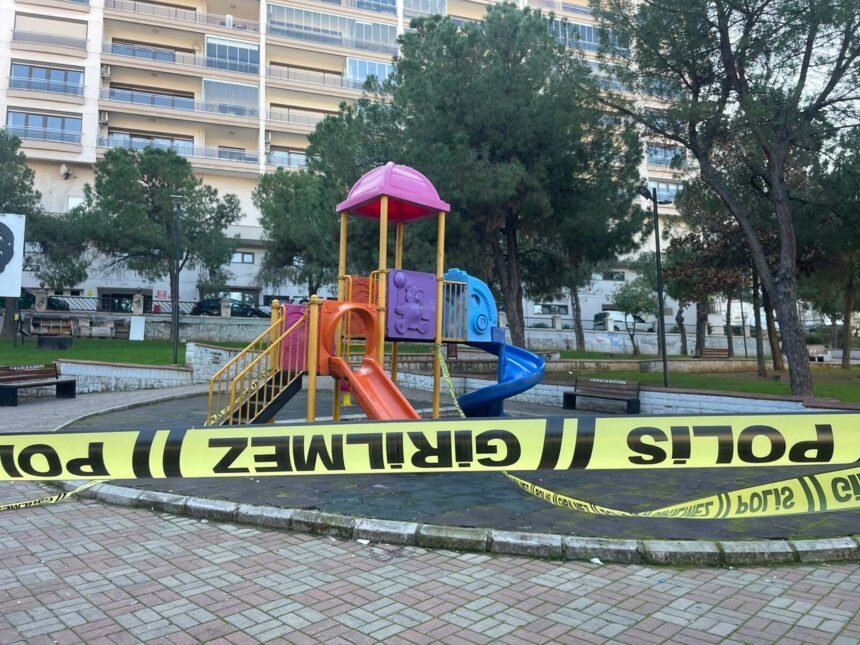 COCUK PARKINDA YAN BAKMA KAVGASI 1 OL 1061396 315014