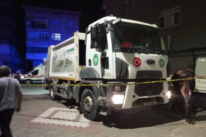 COP KAMYONUNUN CARPTIGI YAYA OLDU 929761 276161