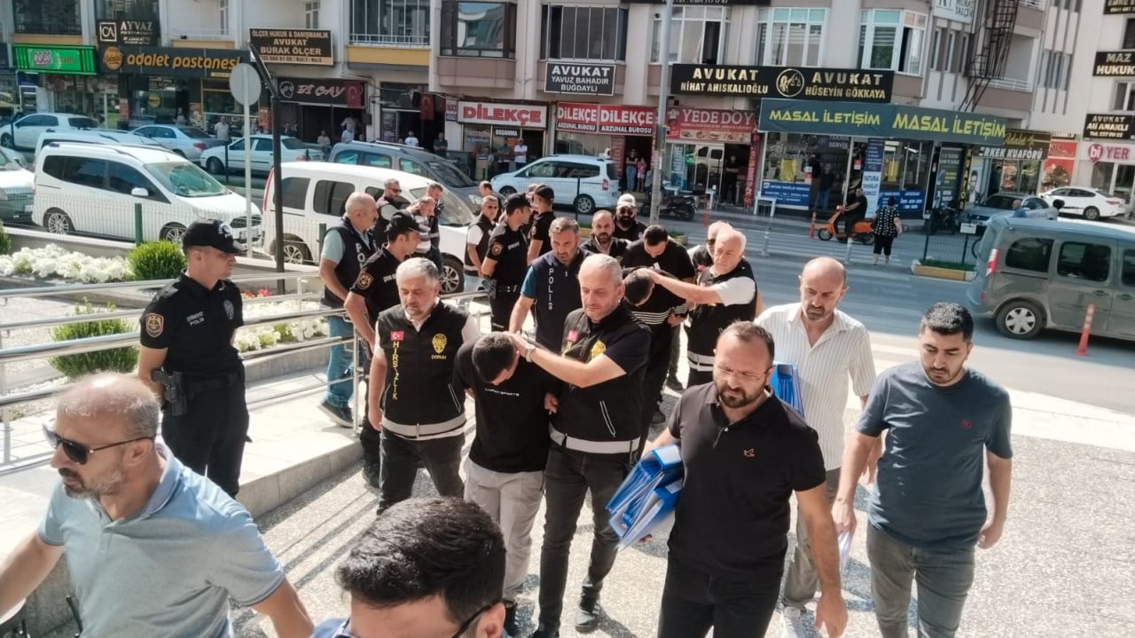 CORUMDA 10 MILYONLUK CHANGE ARAC OPER 898540 266977