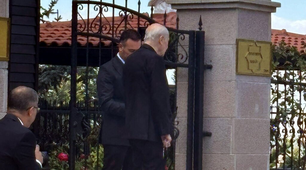 CUMHURBASKANI ERDOGAN BAHCELI ILE GORUS 420064 116836 e1727955874920