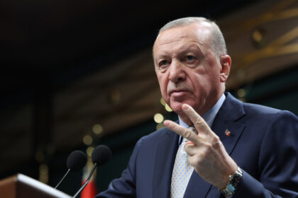 CUMHURBASKANI ERDOGAN BATIYI TAKIP EDE 965100 286623