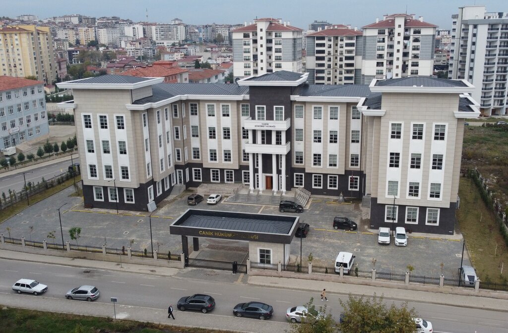 Canikte Kamu Kurumlari Tek Cati Altinda