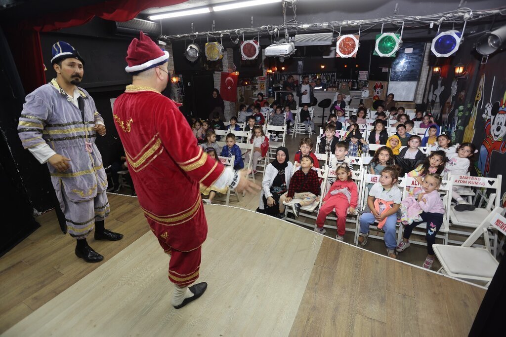 Canikte Minikler Tiyatroyla Ogrendi