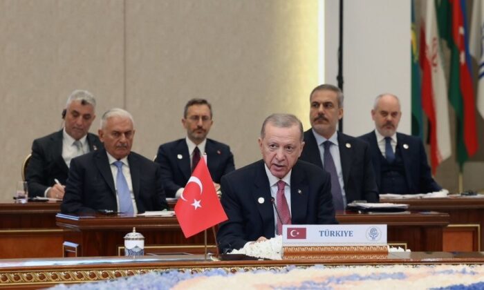 Cumhurbaşkanı Erdoğan, Özbekistan’da liderler onuruna düzenlenen yemeğe katıldı
