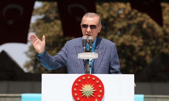 Cumhurbaşkanı Erdoğan: Siyaseti at pazarlığına çevirdiler